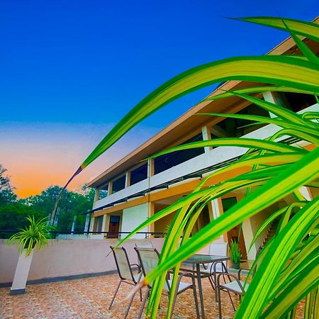 Sparkling Resort Kataragama Zewnętrze zdjęcie
